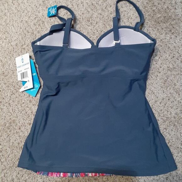 MAKE OFFER ~ END OF SUMMER ☀️🏖 NWT FREE COUNTRY Small (4/6) swim top, $49.00 - Picture 2 of 7